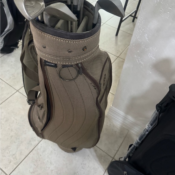 Izzo golf cart bag with shoulder strap and club dividers . - Picture 3 of 9